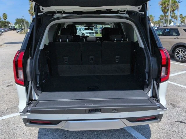 New 2026 Star White Metallic Tri-Coat Ford Platinum® image 13