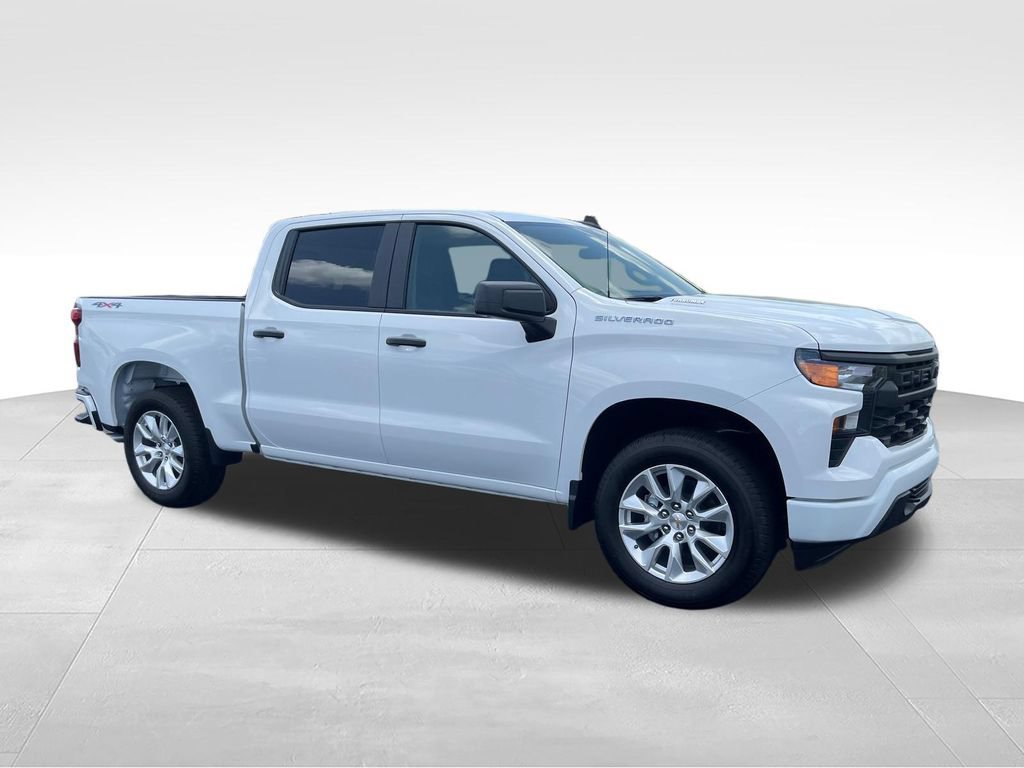 New 2026 Summit White Chevrolet Custom image 7