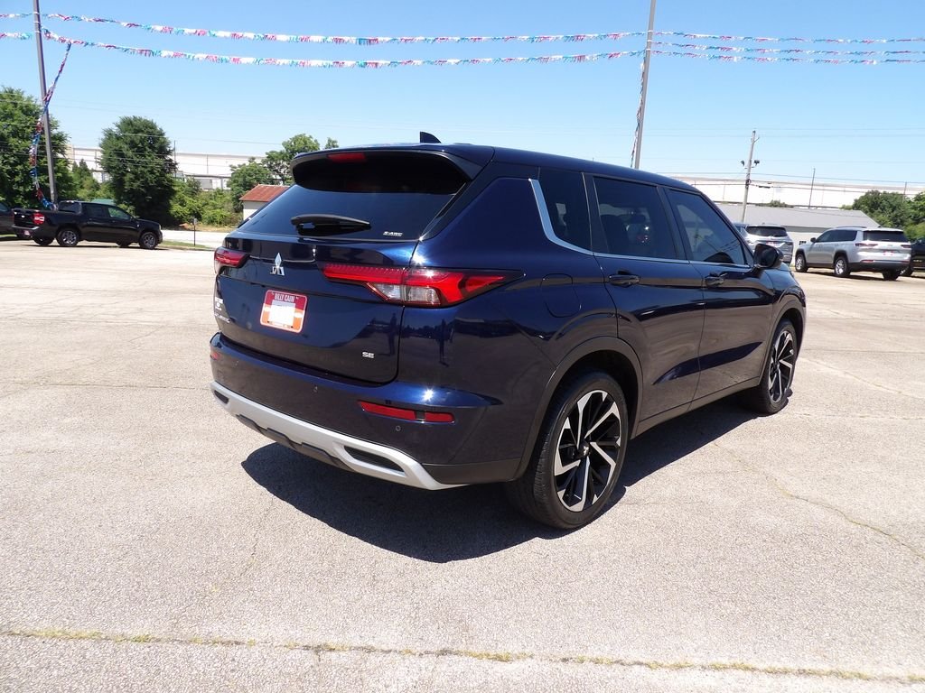 Used 2024 Cosmic Blue Metallic Mitsubishi SE Black Edition image 8
