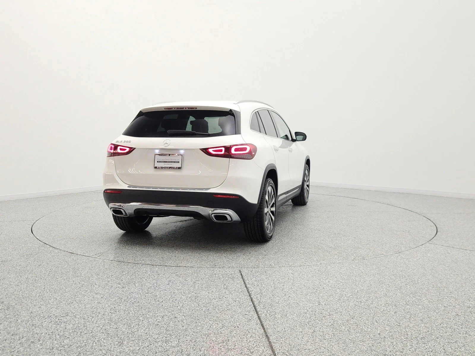Used 2023 Polar White Mercedes-Benz GLA 250 SUV image 6