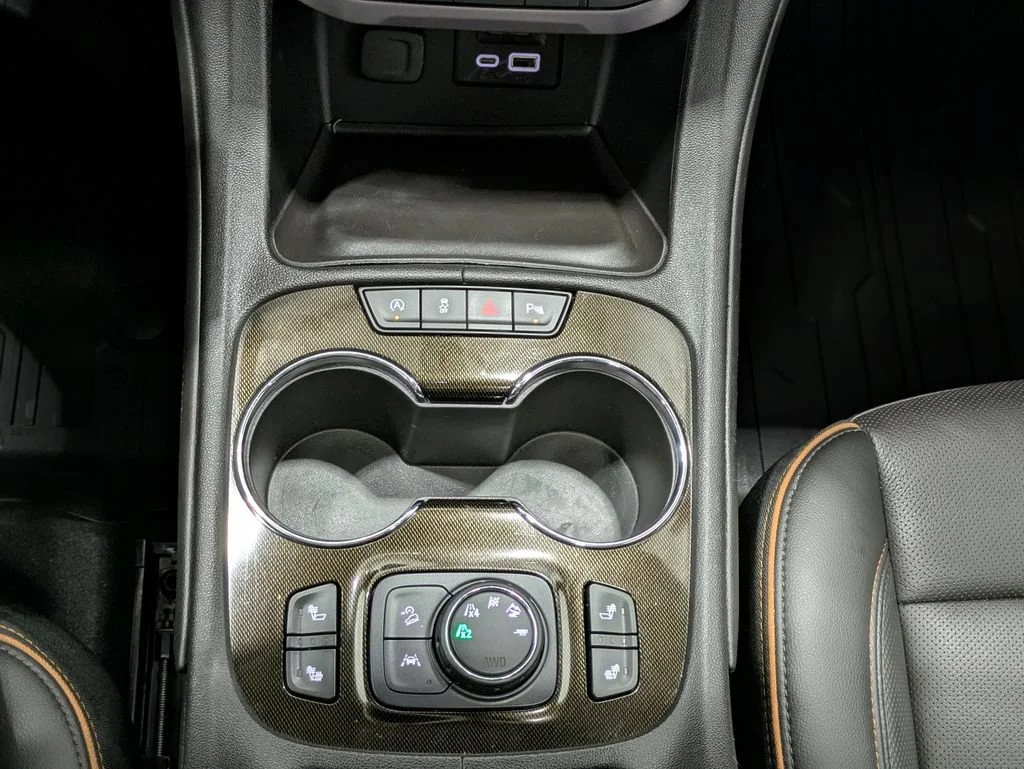 Used 2021 RED MAHOGANY METALLIC GMC AT4 image 37