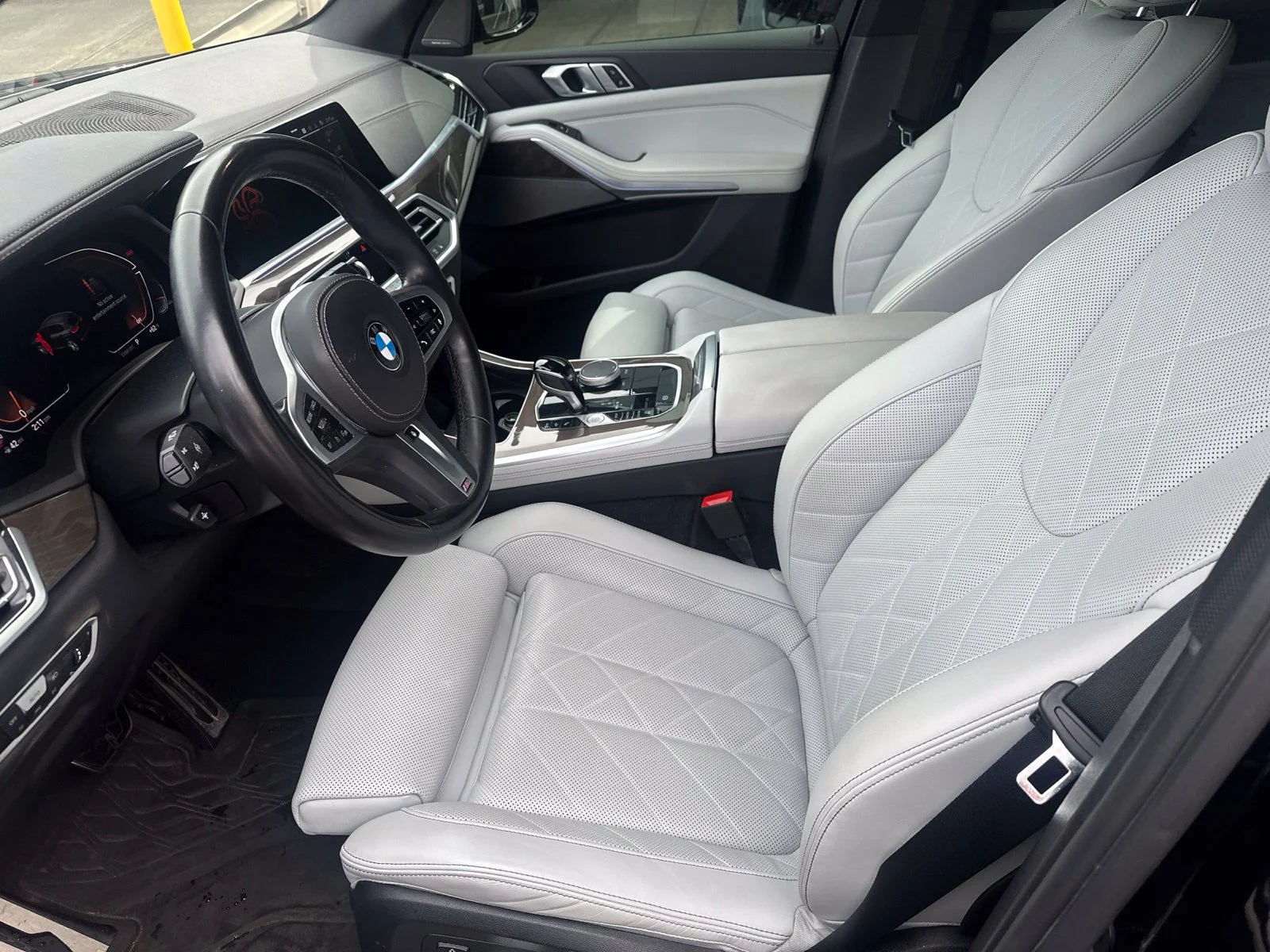 Used 2023 Black BMW xDrive40i image 12