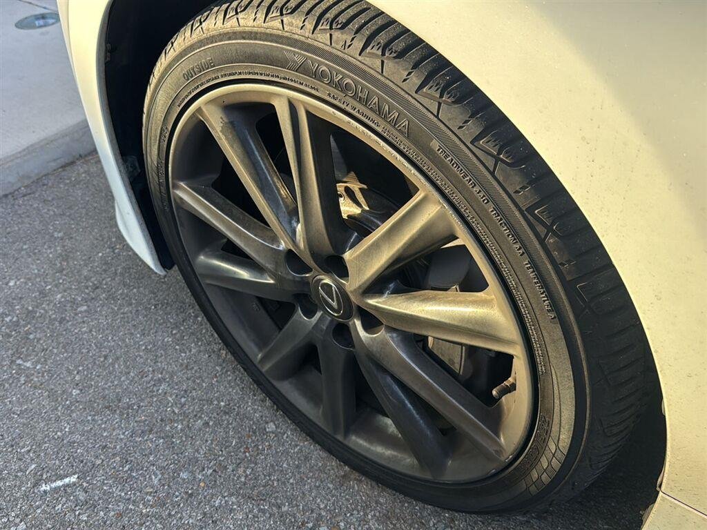 Used 2015 Ultra White Lexus Base image 16