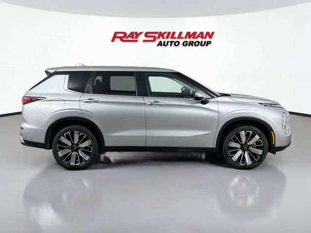 2025 Mitsubishi Outlander SE - Photo 8