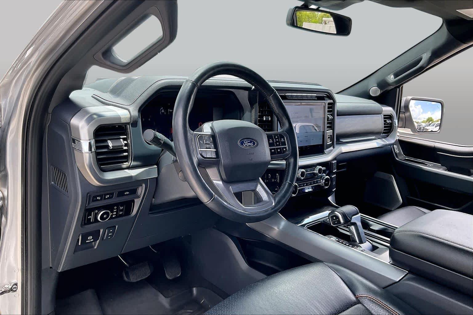 Used 2024 Iconic Silver Ford LARIAT image 17