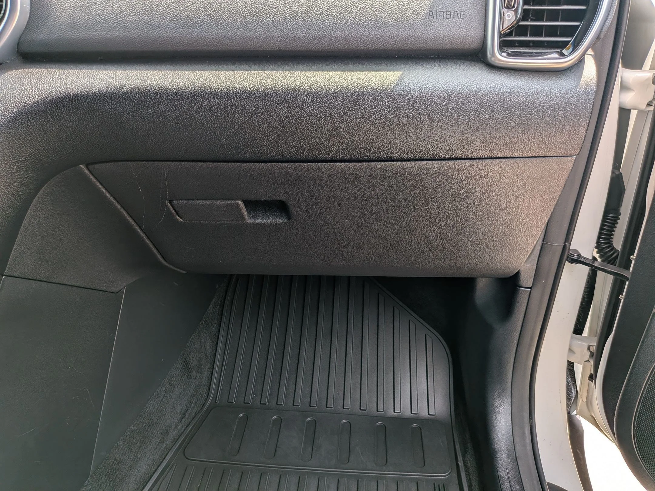Used 2021 Snow White Pearl Kia EX image 29