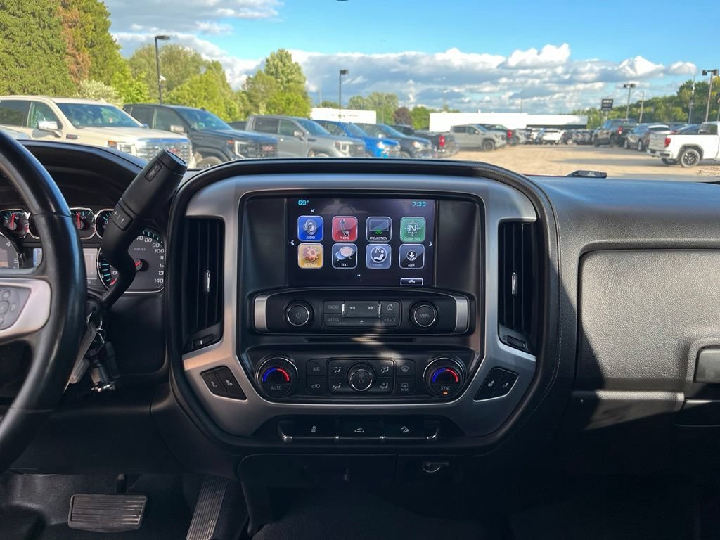 Used 2019 RED QUARTZ TINTCOAT GMC SLE image 25