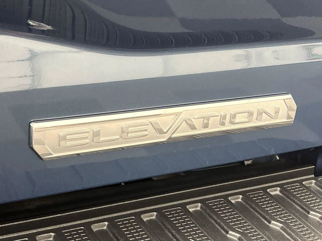 Used 2026 Blue GMC Elevation image 37