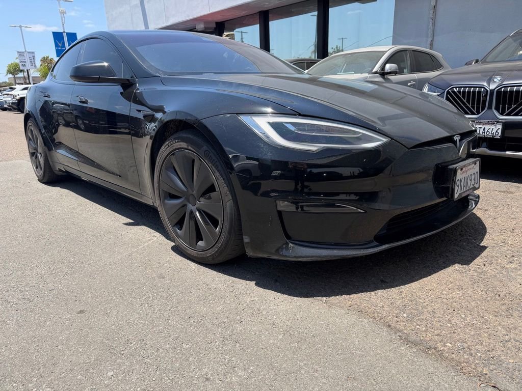 Used 2022 Solid Black Tesla Base image 2