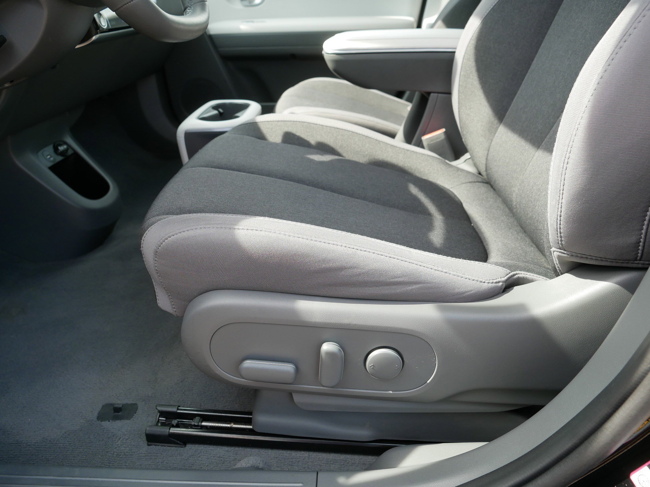 Used 2024 Abyss Black Hyundai SEL image 20