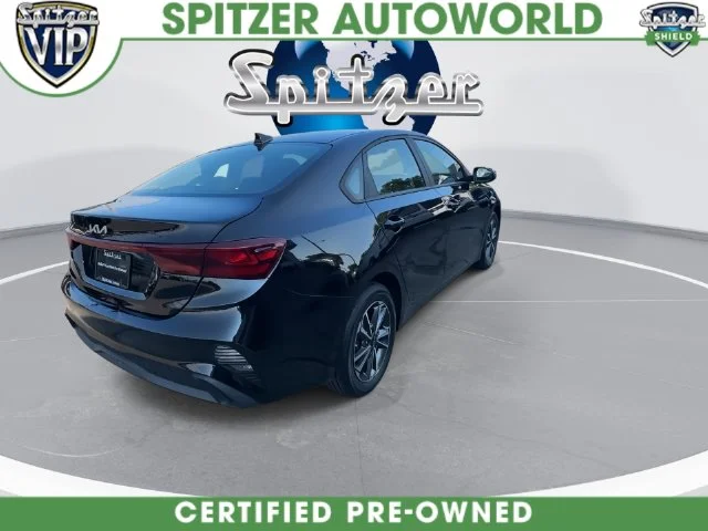 Used 2023 Black Kia LXS image 14