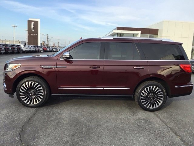 Certified Used 2021 Burgundy Velvet Lincoln Black Label image 6