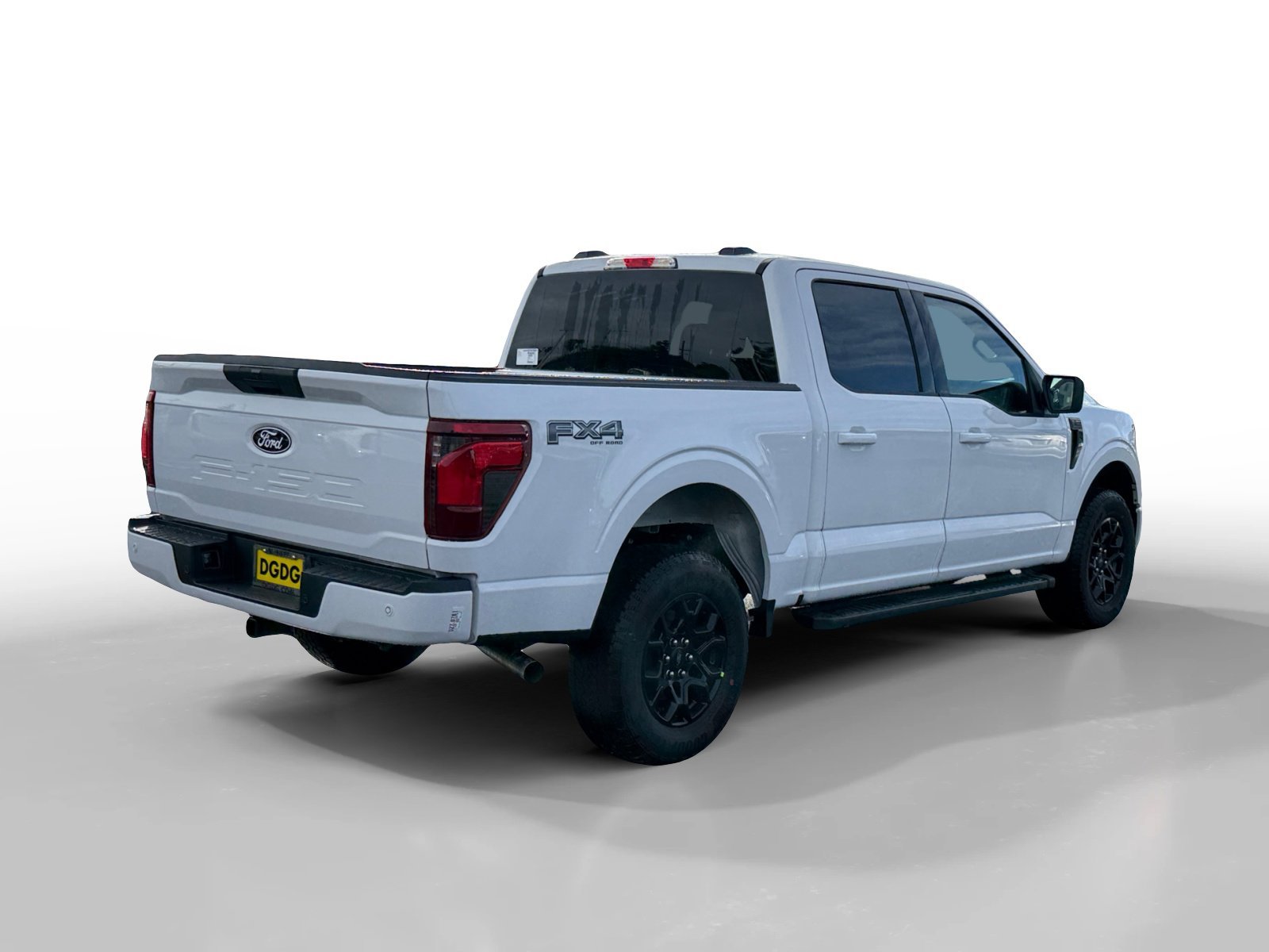 New 2026 Oxford White Ford XLT image 5