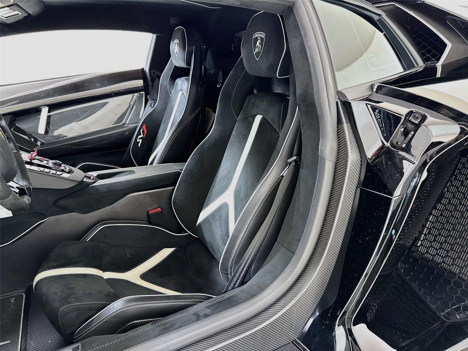 Used 2020 Nero Aldebaran Lamborghini SVJ | Boden Exhaust | Ext Carbon Pkg image 14