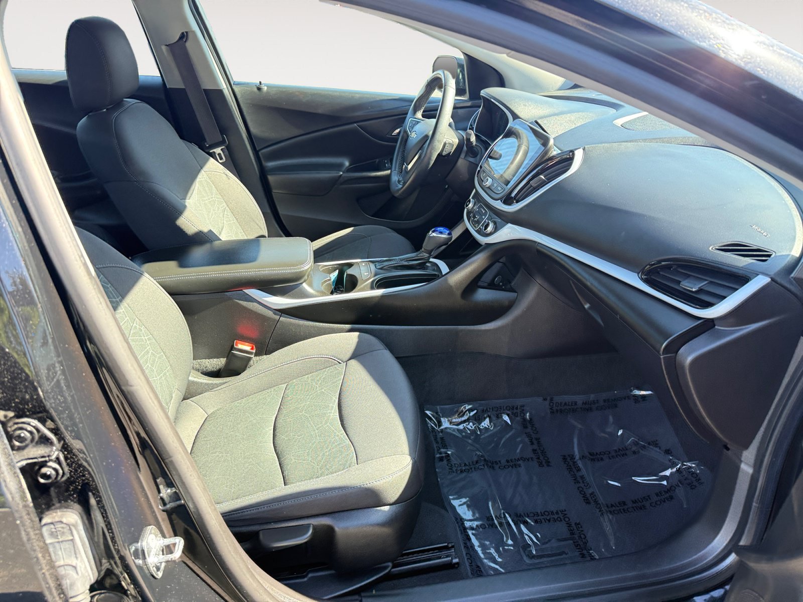 Used 2017 Black Metallic Chevrolet LT image 19