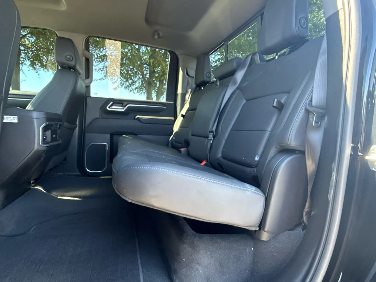 Used 2025 Onyx Black GMC SLT image 8