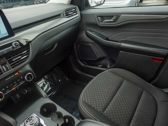 Used 2024 Silver Ford Active image 20