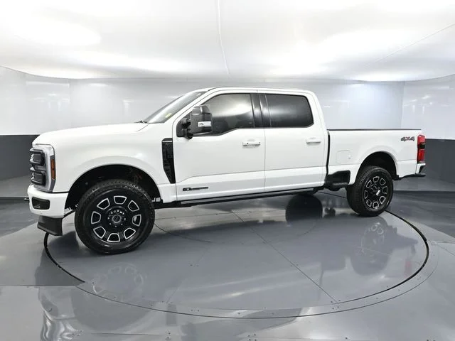 2025 Ford F-250 Super Duty Platinum - Photo 11