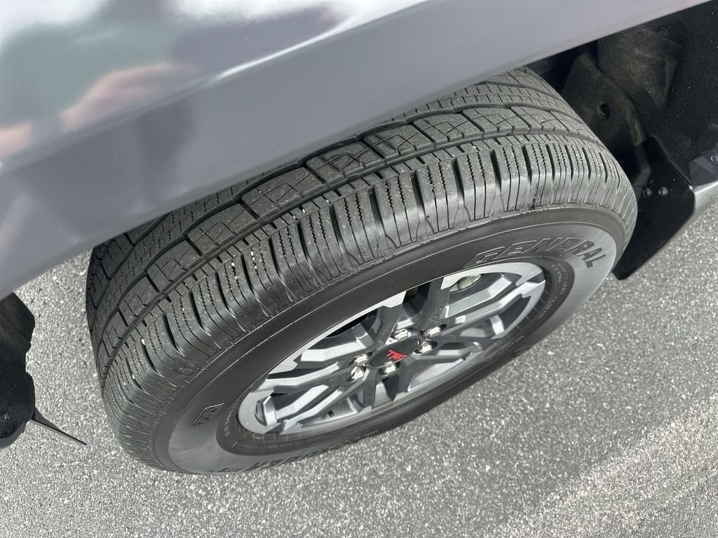 2025 Toyota Tacoma TRD Sport - Photo 16
