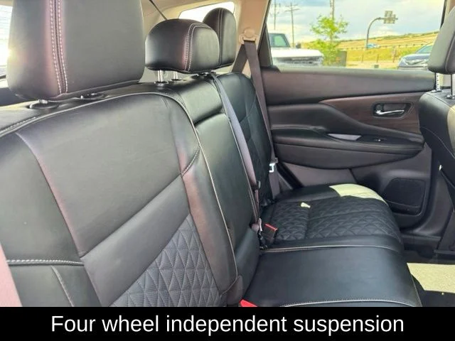 Used 2019 Black Nissan Platinum image 24