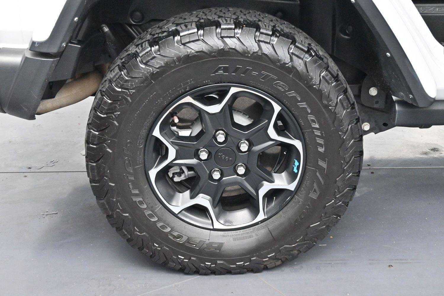Used 2023 Bright White Clearcoat Jeep Rubicon image 35