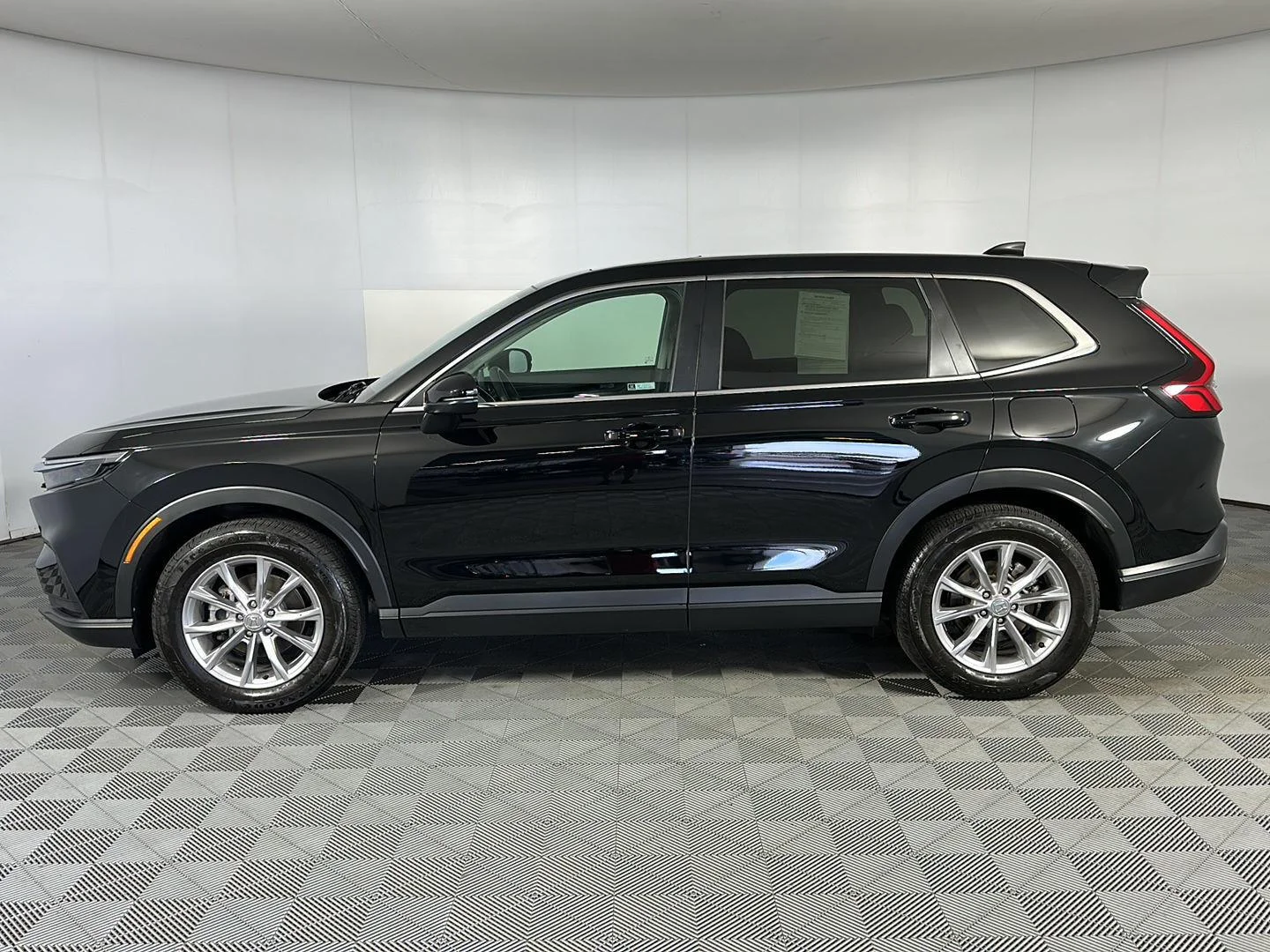 Used 2023 Crystal Black Pearl Honda EX image 6
