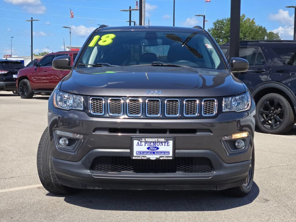Used 2018 Gray Jeep Latitude image 4