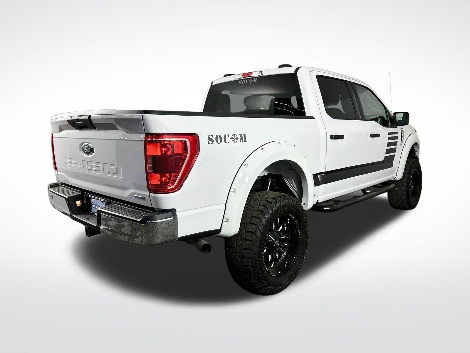 Used 2023 White Ford XL image 8