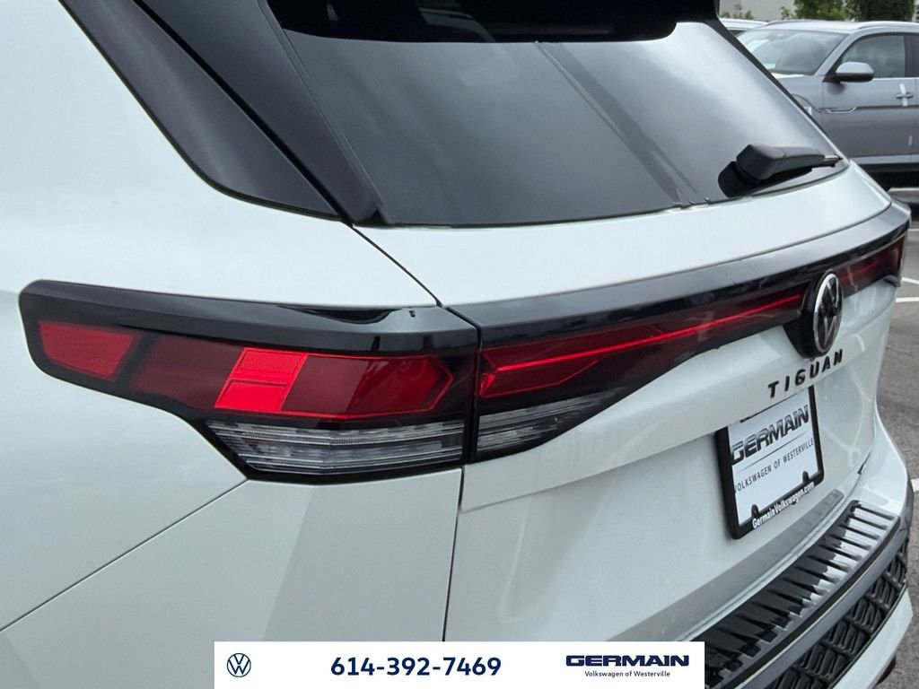 New 2026 Opal White w/Deep Black Roof Volkswagen 2.0T SE R-Line Black image 14