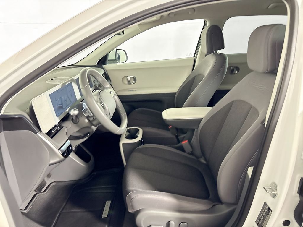 Used 2024 White Hyundai SEL image 11
