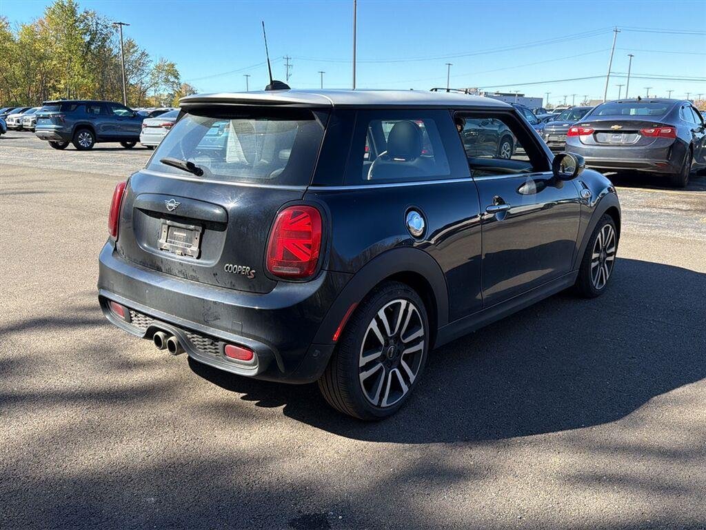 Used 2021 MINI Yours Enigmatic Black Metallic MINI Cooper S image 8