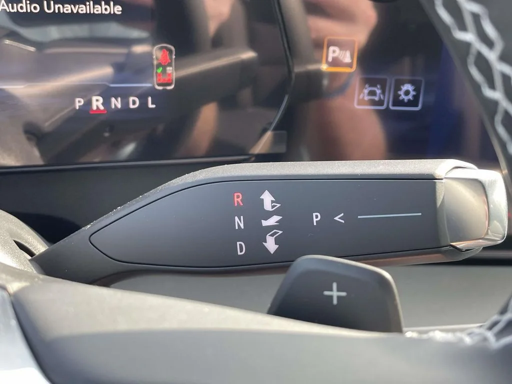 New 2026 Sterling Gray Metallic Chevrolet FWD LT image 29
