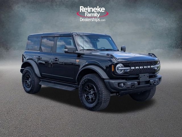 Used 2025 Black Ford Badlands image 3