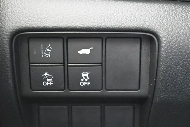 Used 2020 Crystal Black Pearl Honda Touring image 27