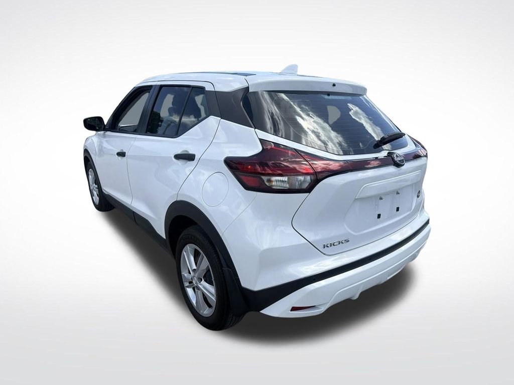 Used 2024 White Nissan S image 4
