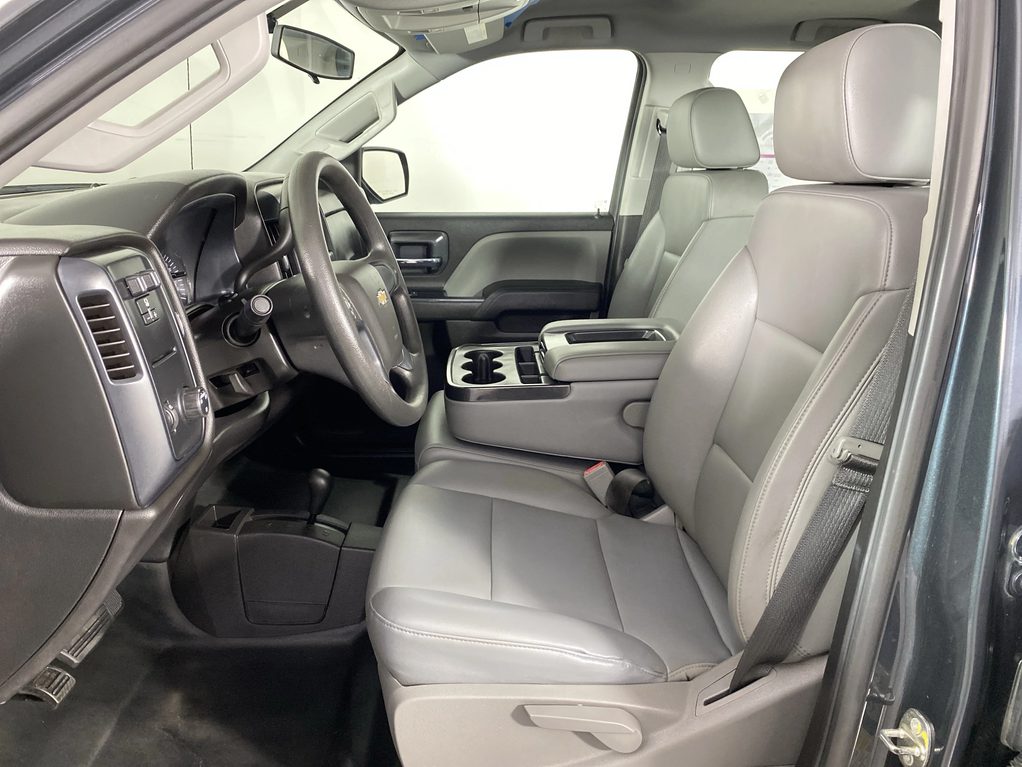 Used 2018 Graphite Metallic Chevrolet Work Truck image 13