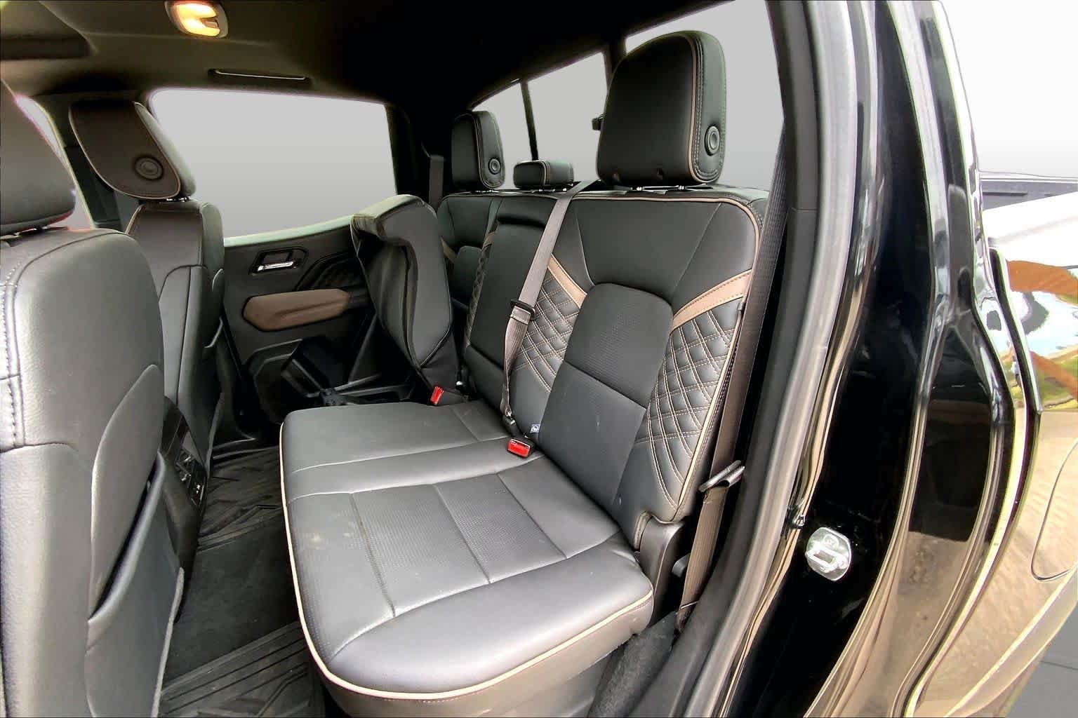Used 2026 Onyx Black GMC 4WD Denali image 19