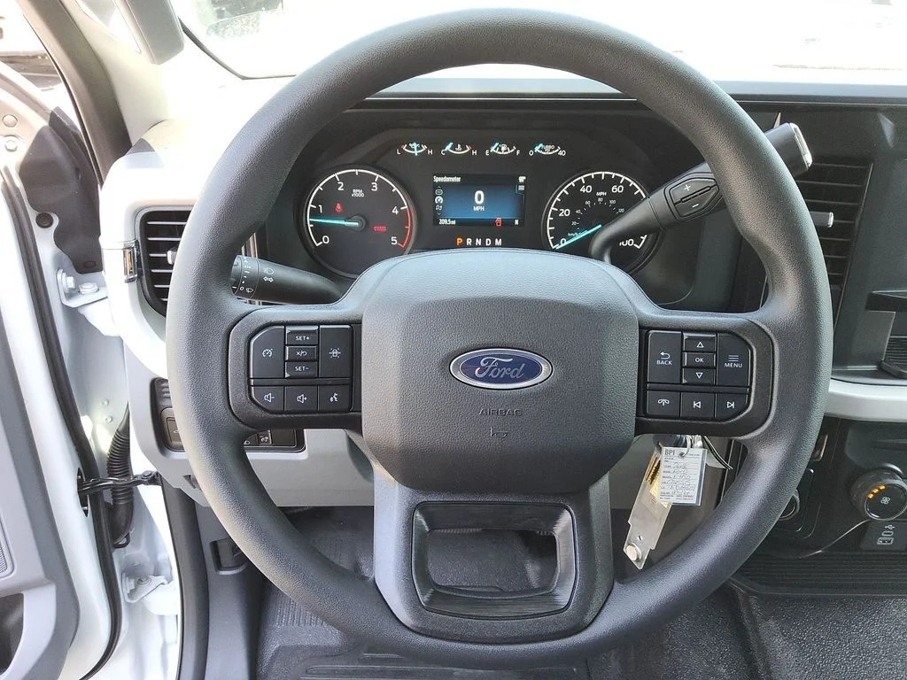 New 2026 Oxford White Ford XL image 9