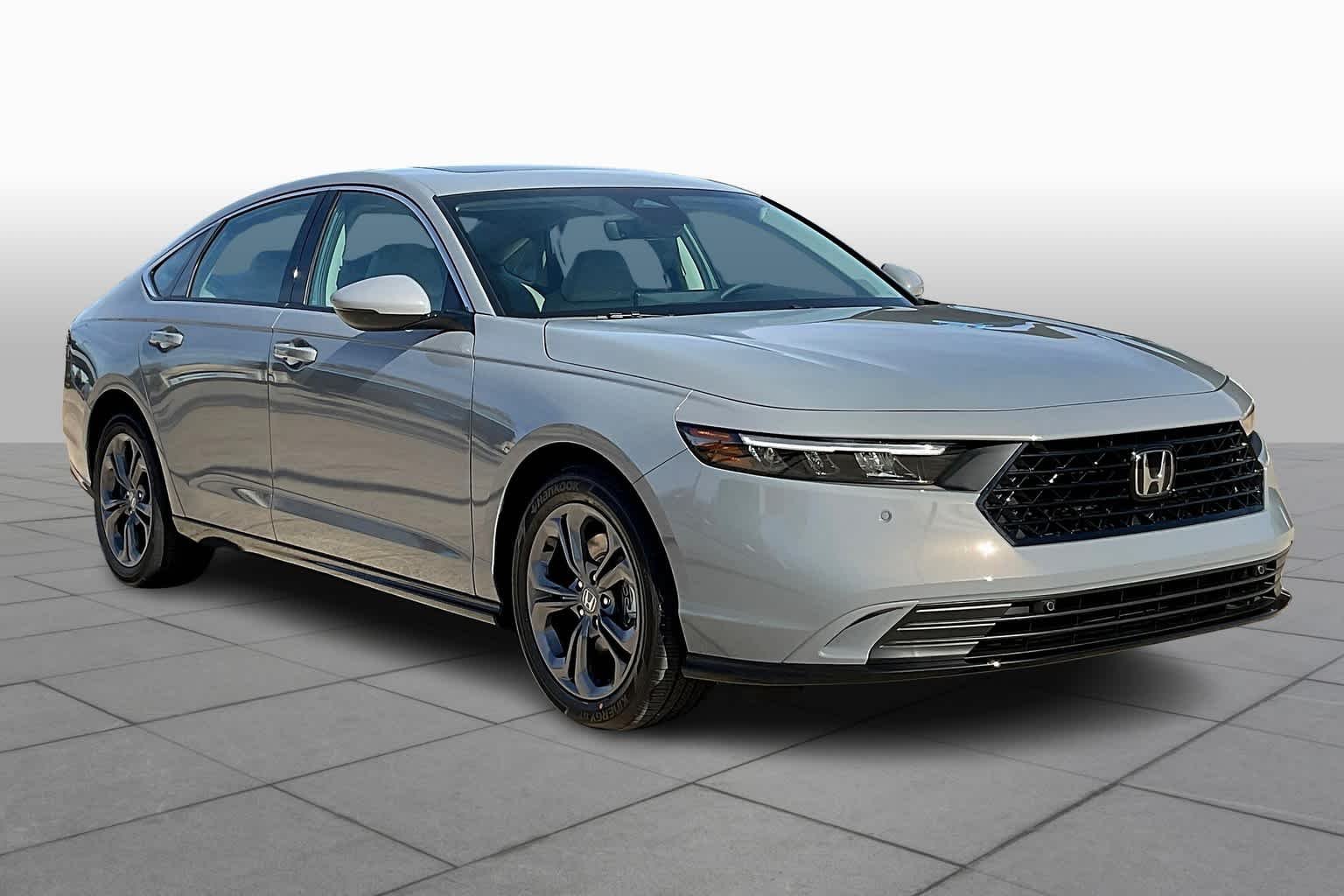 Used 2025 Urban Gray Pearl Honda EX-L image 2