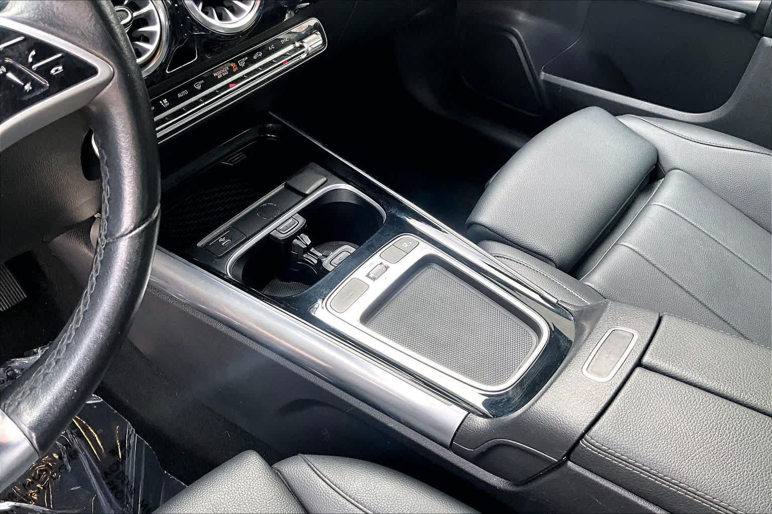 Used 2024 Polar White Mercedes-Benz GLA 250 image 15