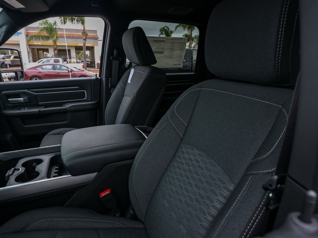 New 2026 Ceramic Gray Clear-Coat Exterior Paint RAM Big Horn Night Edition image 14