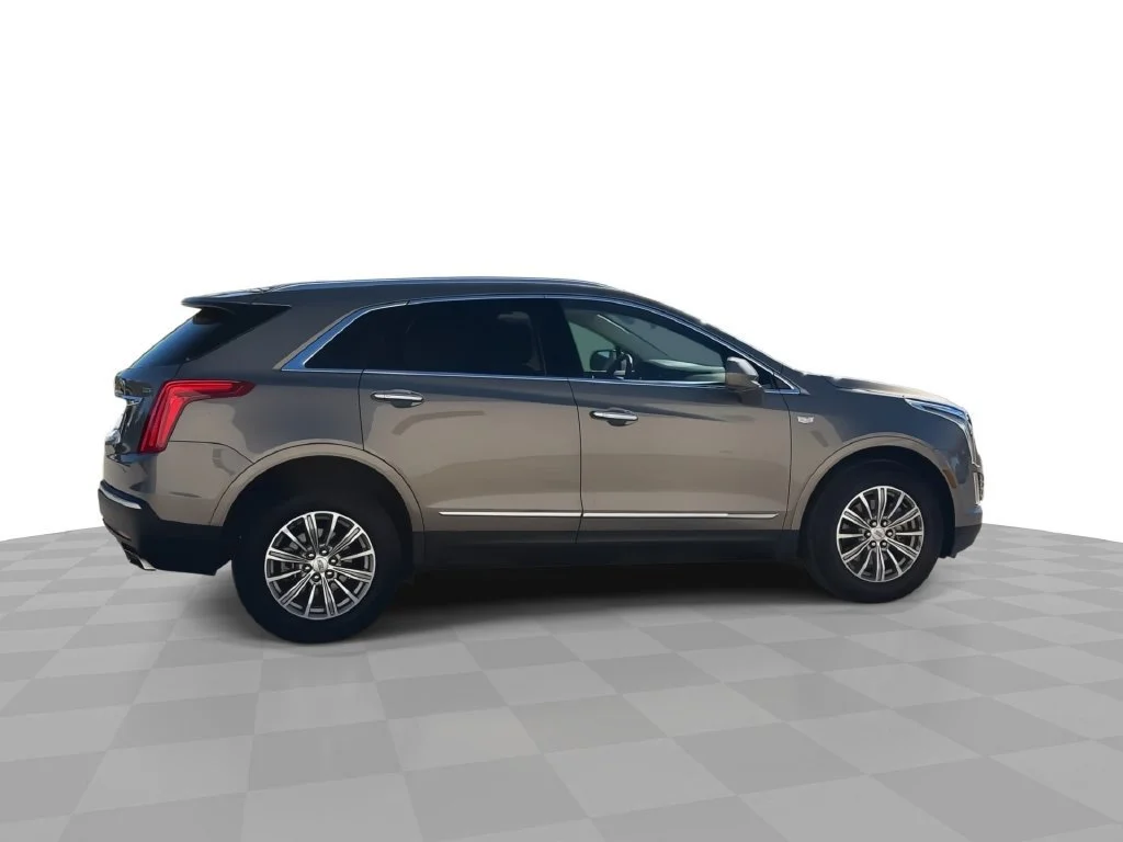 Used 2018 BRONZE DUNE METALLIC Cadillac Luxury AWD image 9