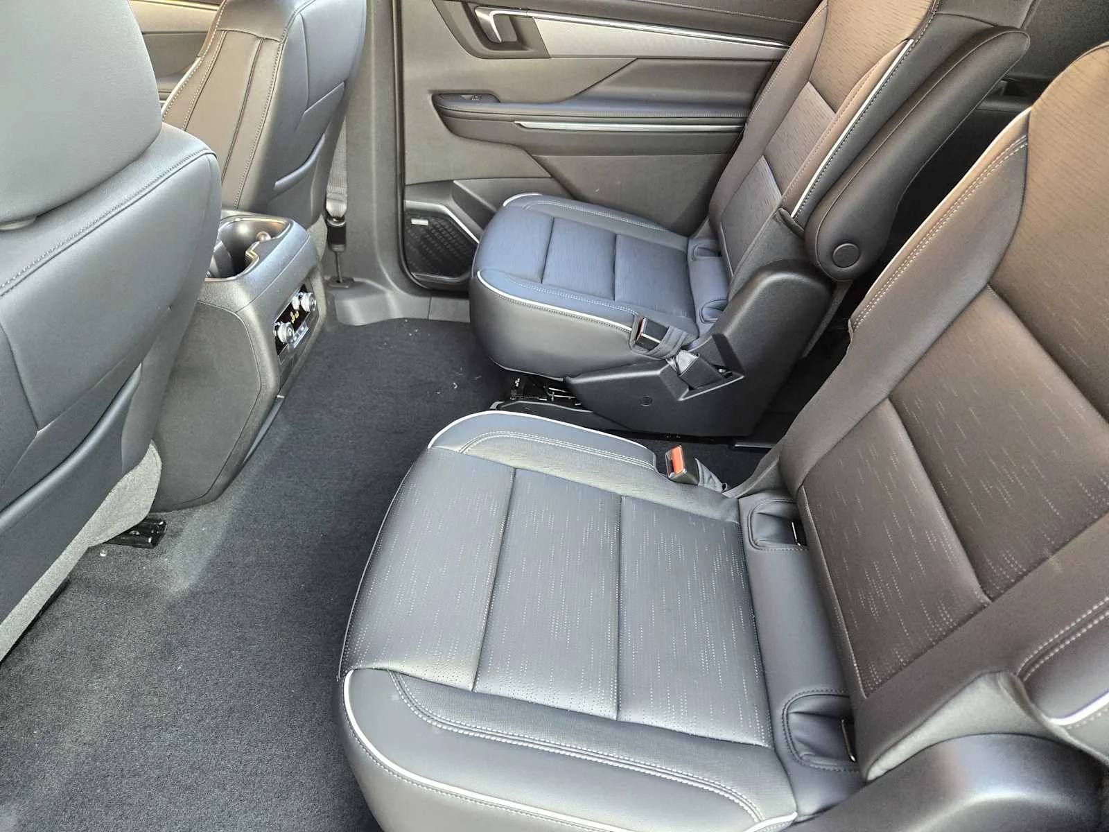 2026 Buick Enclave Sport Touring - Photo 18