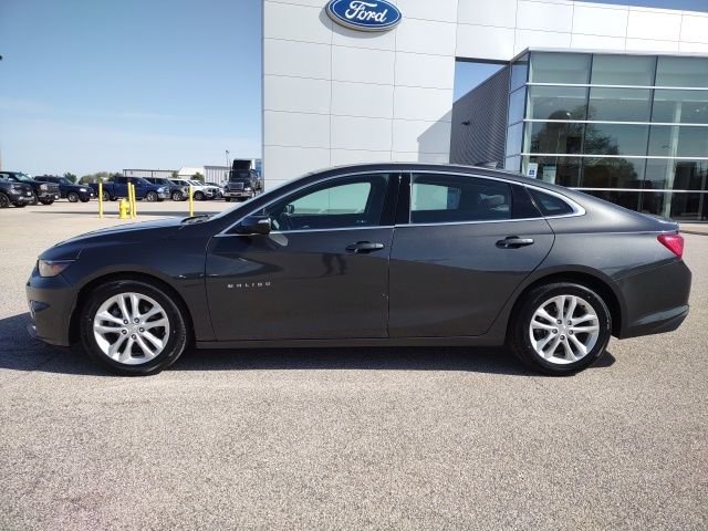 Used 2018 Chevrolet Malibu 1LT with VIN 1G1ZD5STXJF159809 for sale in Galesburg, IL