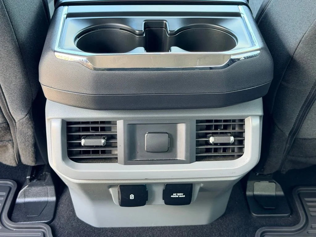 Used 2024 Gray Ford XLT image 18