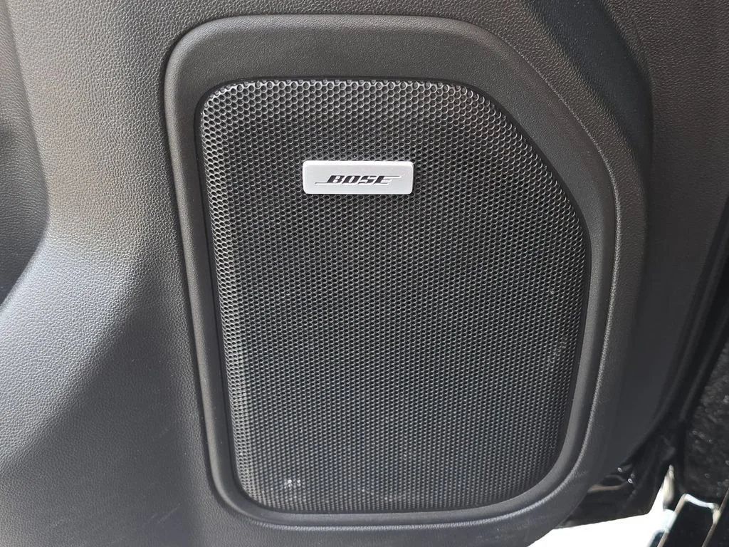 Used 2022 Onyx Black GMC AT4 image 25