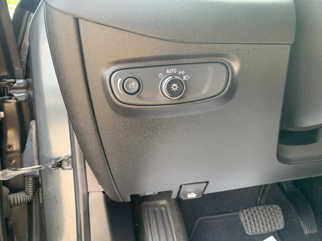 Used 2019 Gray Chevrolet LT image 32