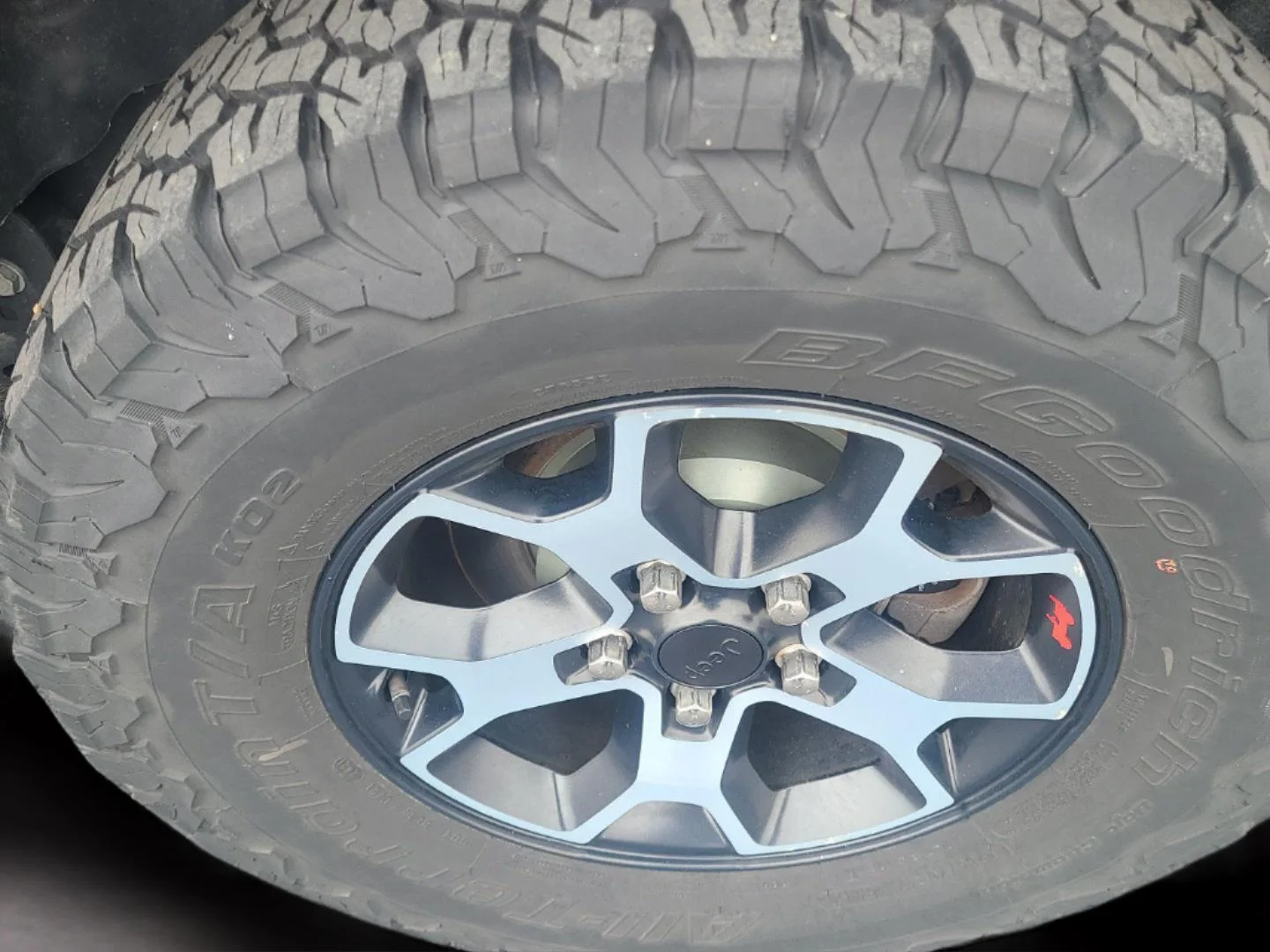 Used 2021 Snazzberry Pearlcoat Jeep Unlimited Rubicon image 26