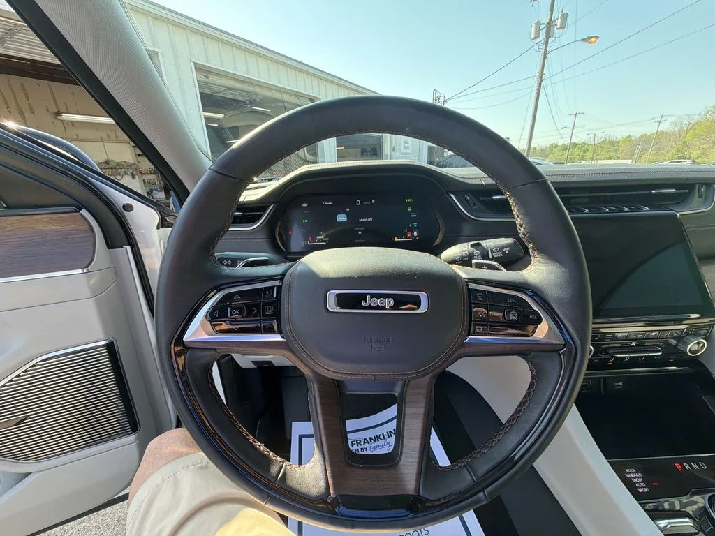 Used 2022 White Jeep Summit 4xe image 14