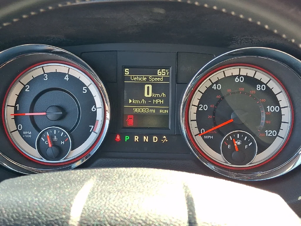 Used 2019 Red Dodge SXT image 26